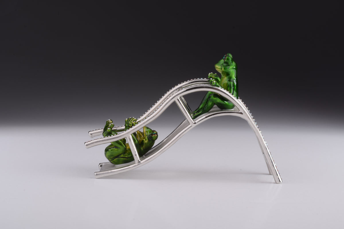 Keren Kopal Two Frogs Riding Slide