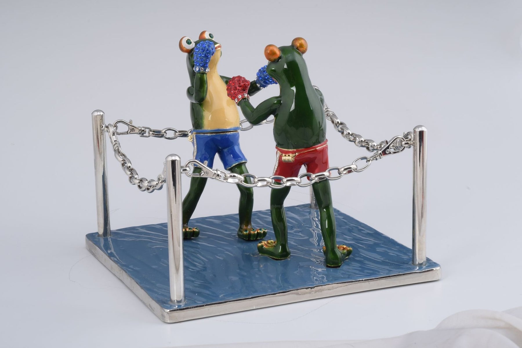 Keren Kopal Boxing Frogs