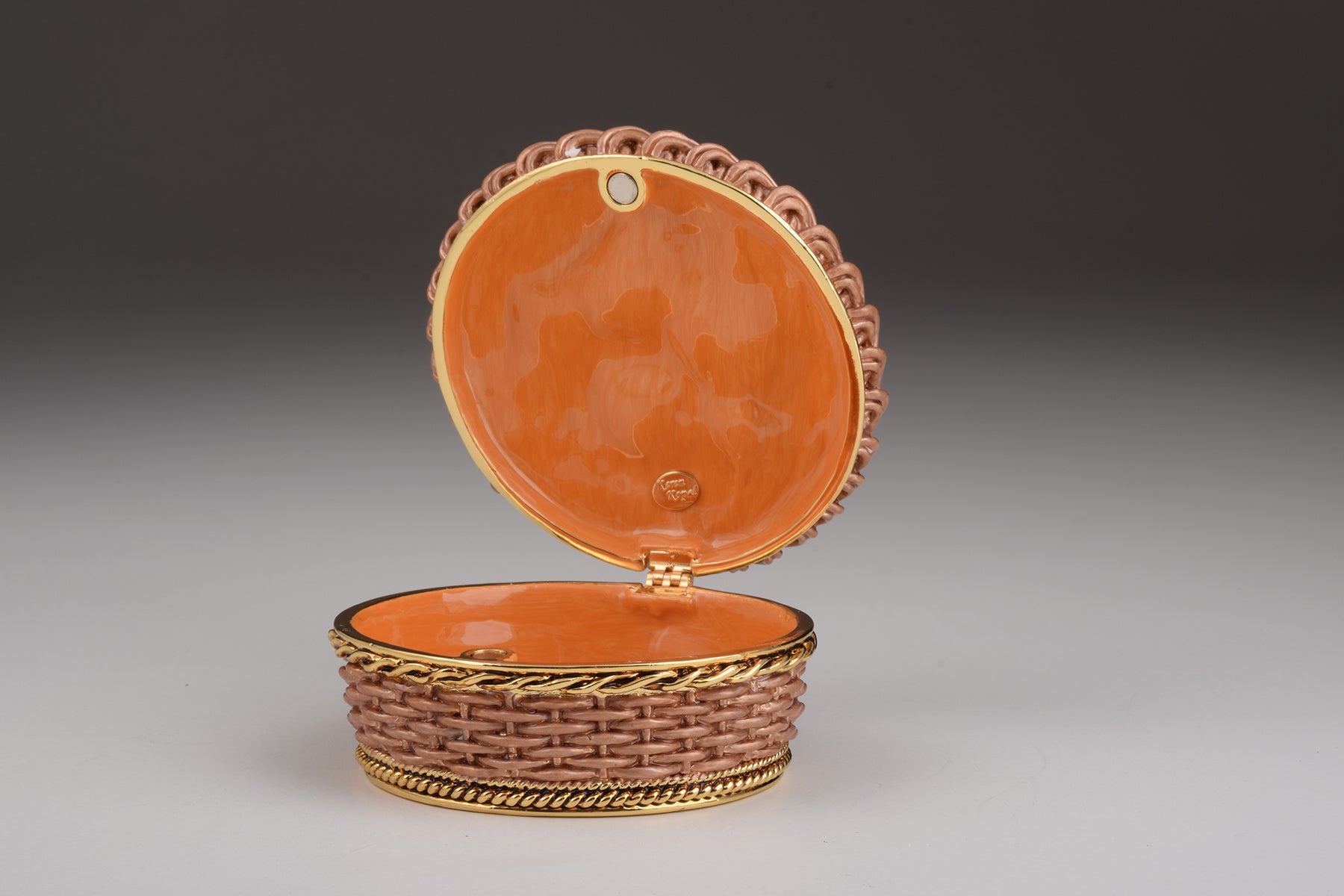 Keren Kopal Brown basket with Baby Chicks &eggs