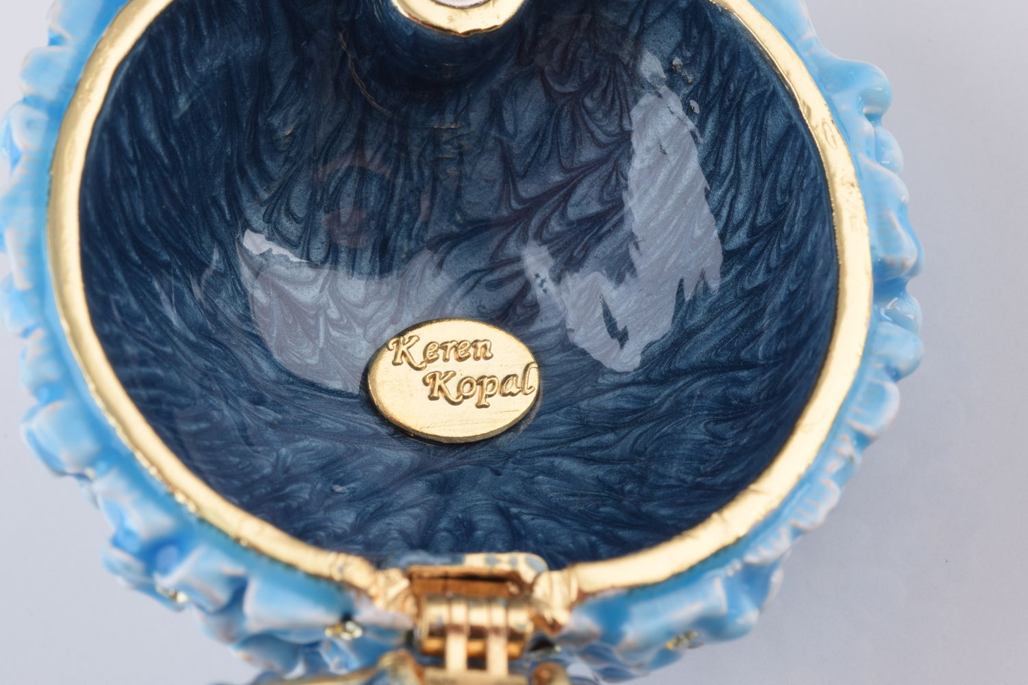 Keren Kopal Blue Flowers in Basket