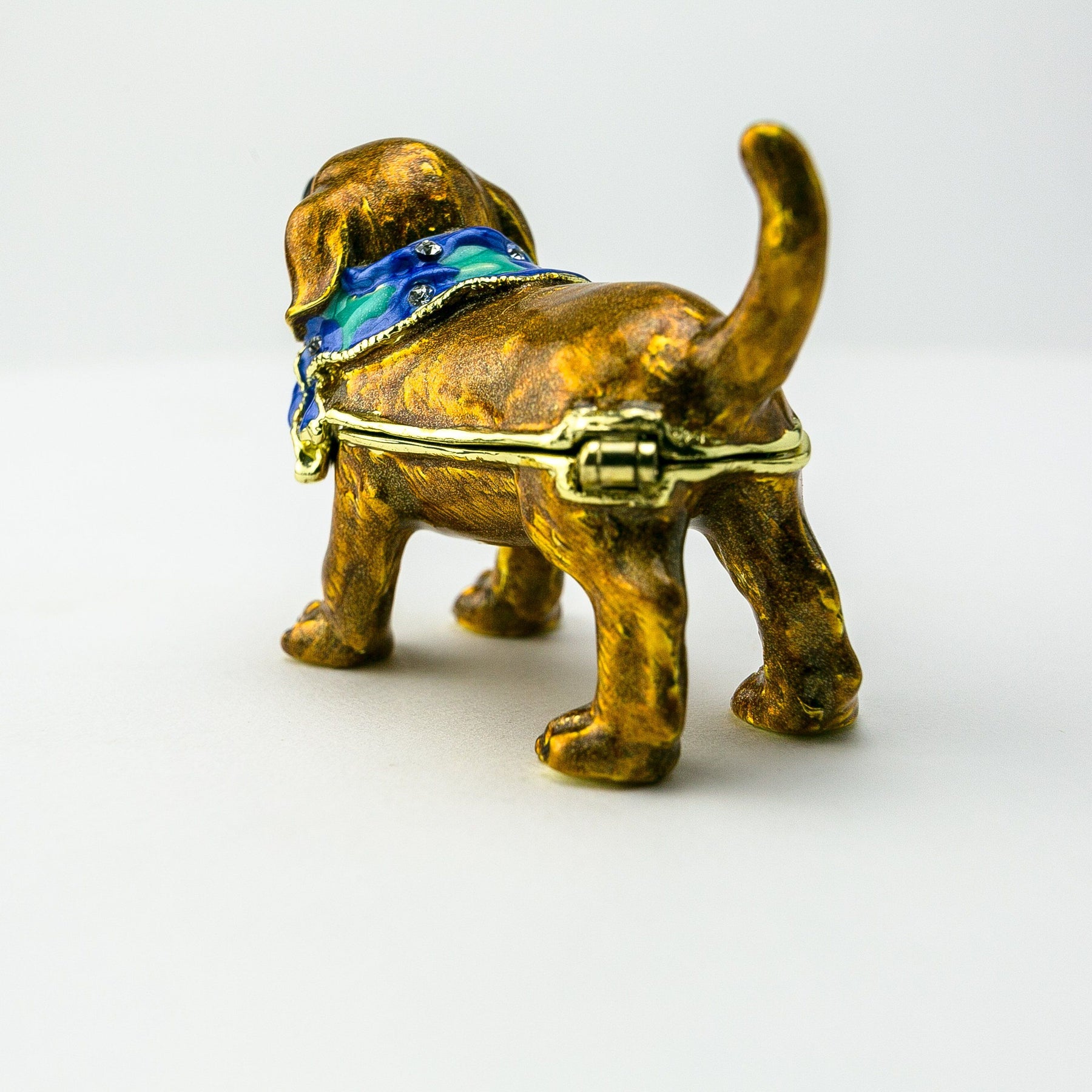 Keren Kopal Brown Dog