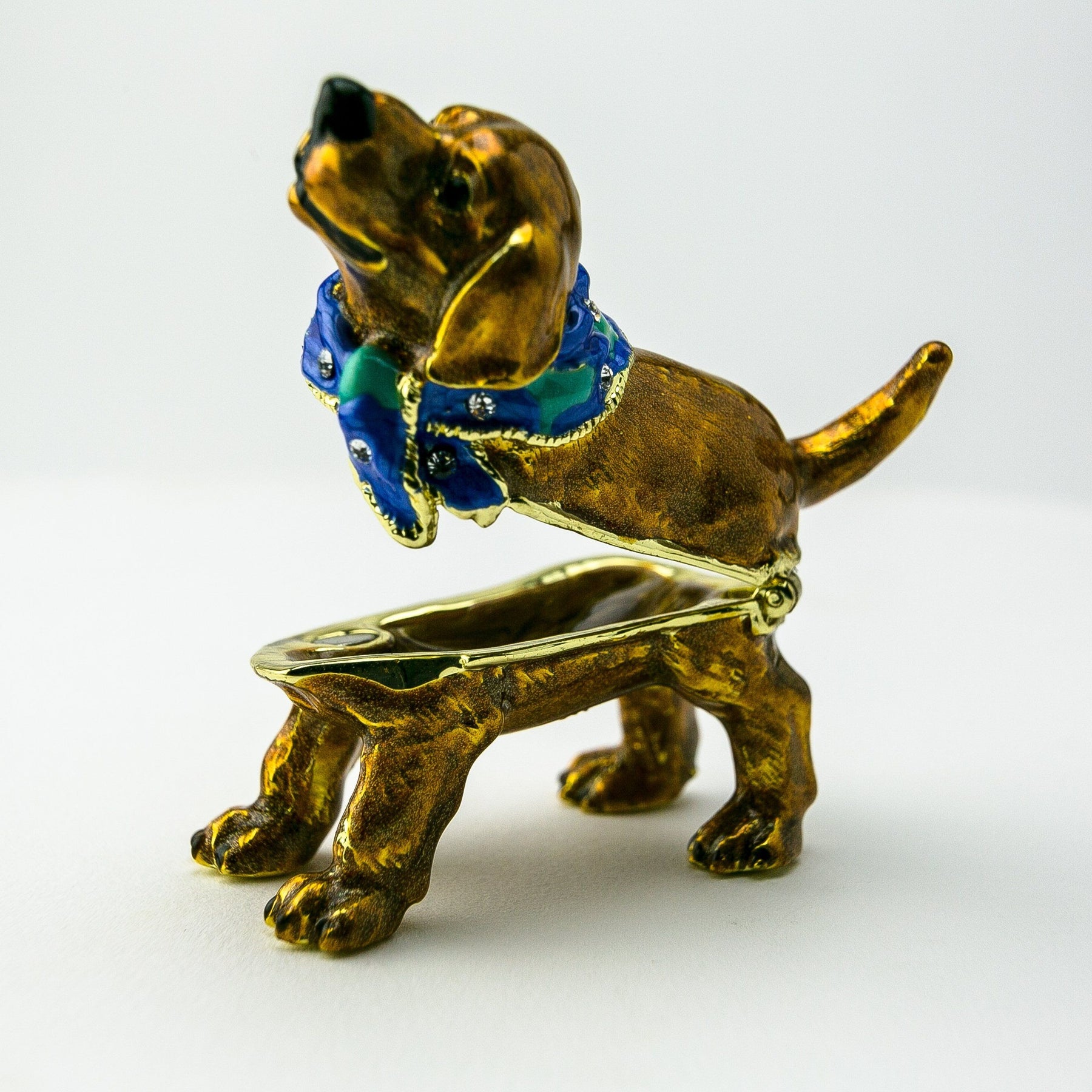 Keren Kopal Brown Dog