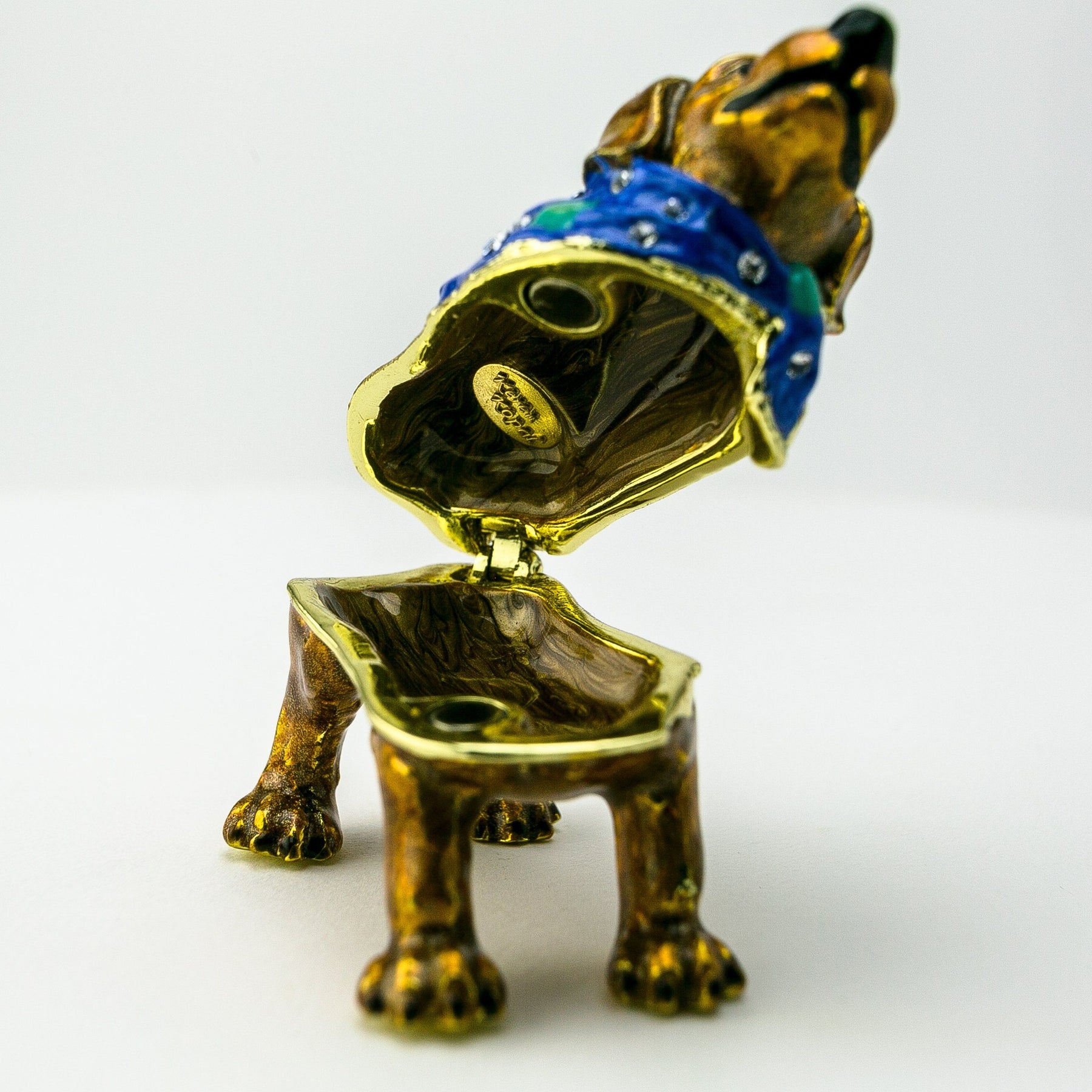 Keren Kopal Brown Dog