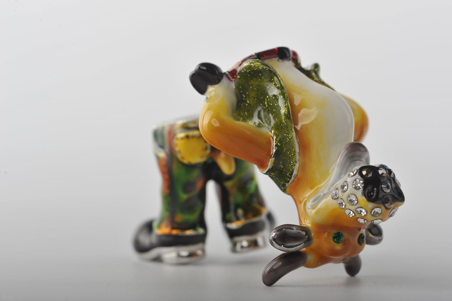 Keren Kopal Standing Bull with Green Pants