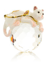 Keren Kopal White Cat on Crystal