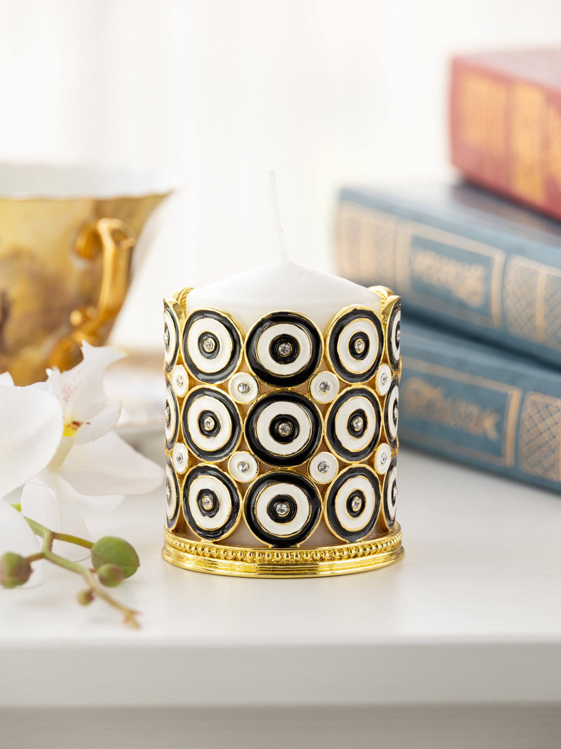 Golden Decorated Candle Holder with Circles Pattern