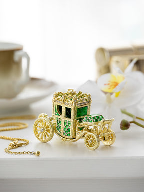 Keren Kopal Gold & Green Carriage