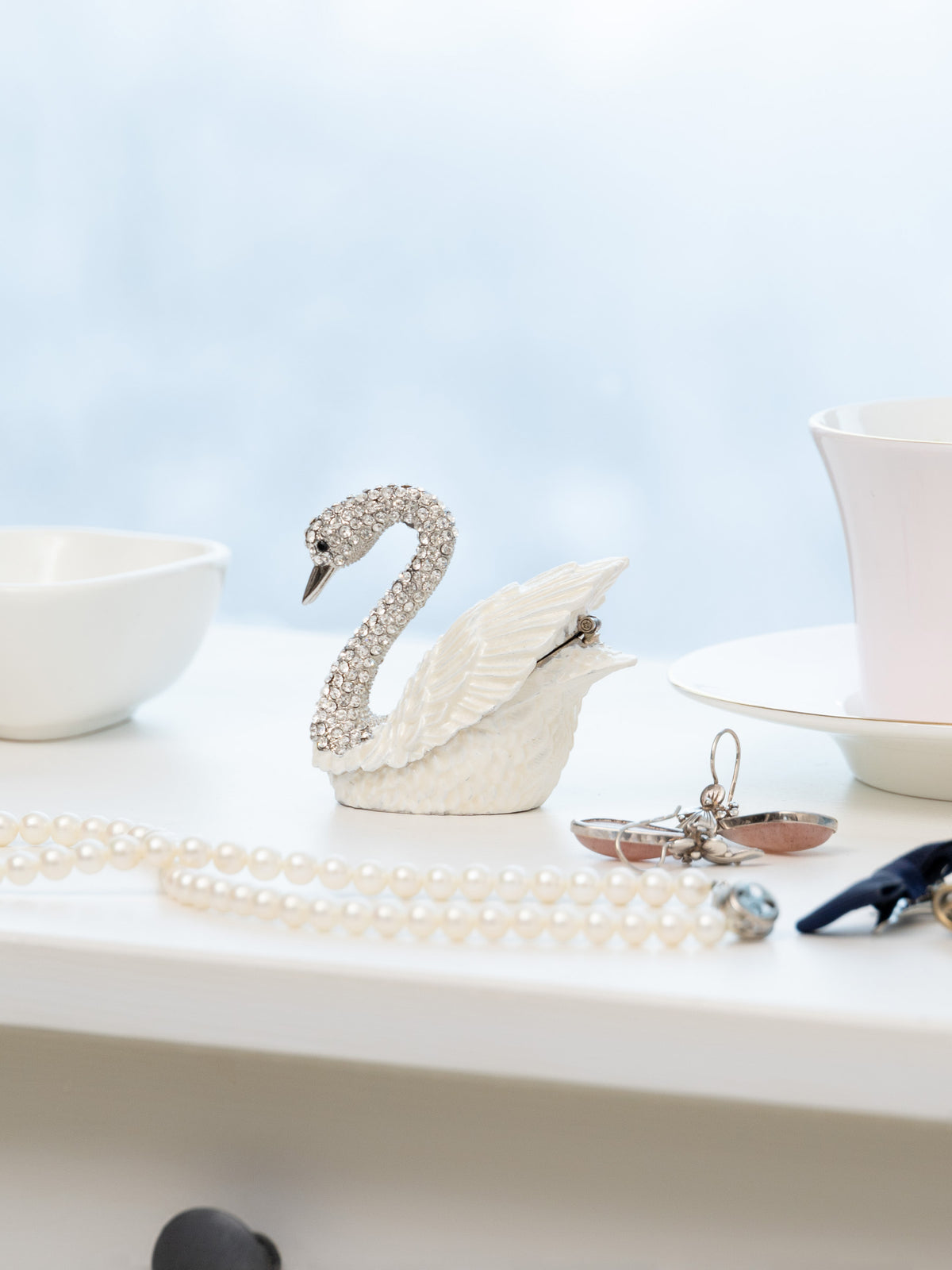 White Swan with crystal neck