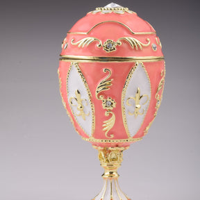 Rosa Fabergé-Ei mit Elefant im Inneren