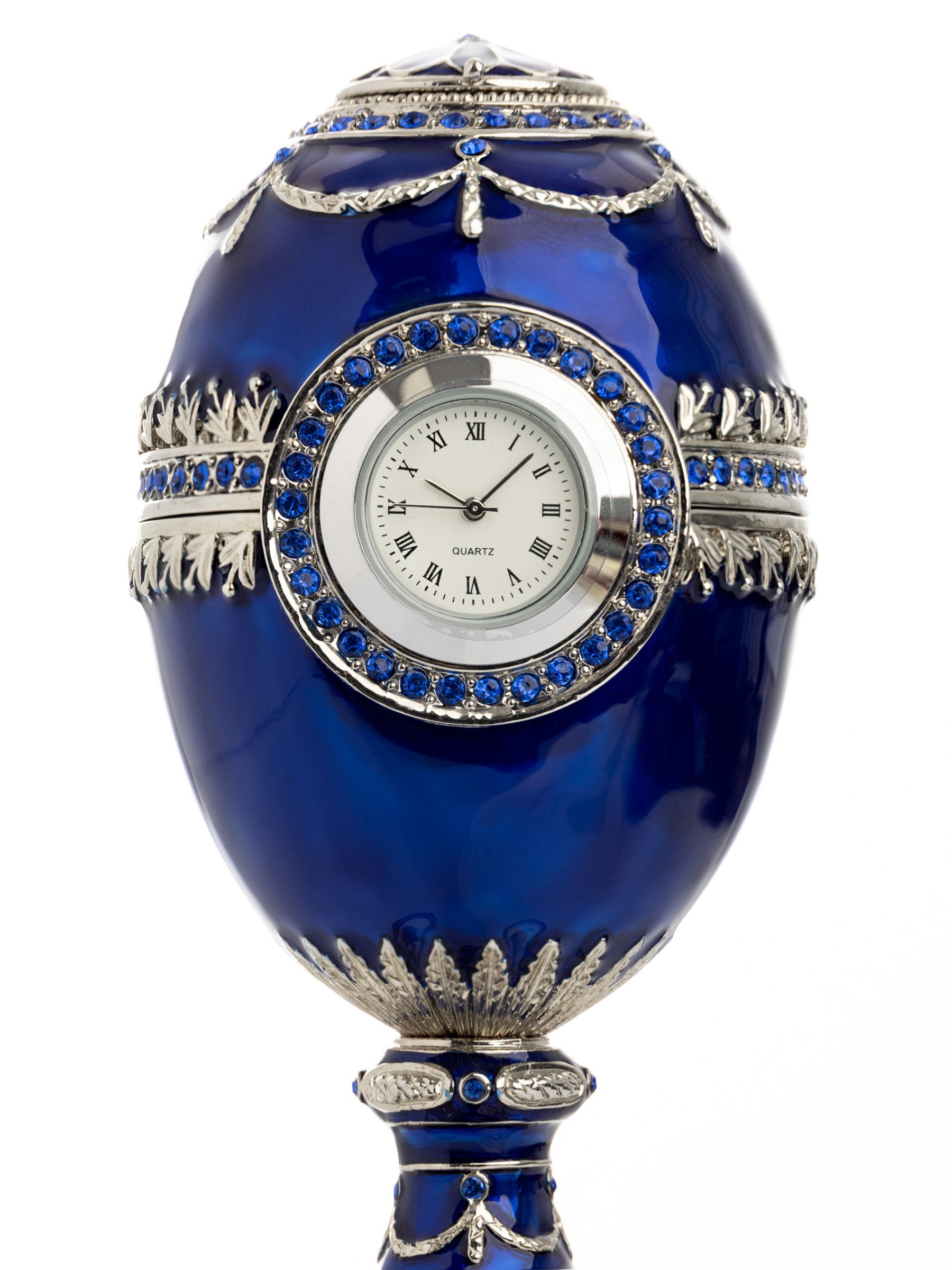 Oeuf de Fabergé bleu avec une perle et une horloge